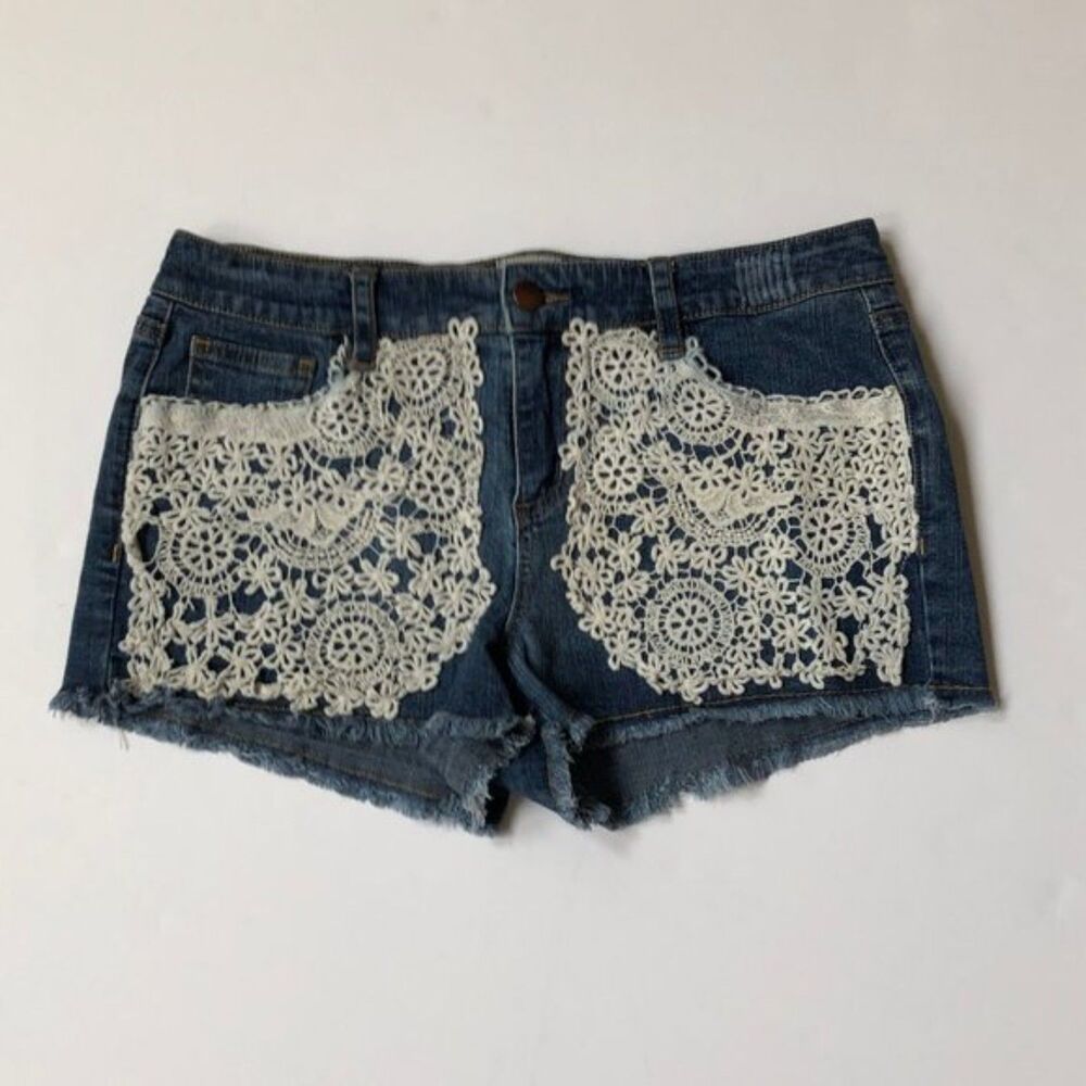 GB JR 9 Denim Blue Jean Shorts White Lace pockets fringed shorts